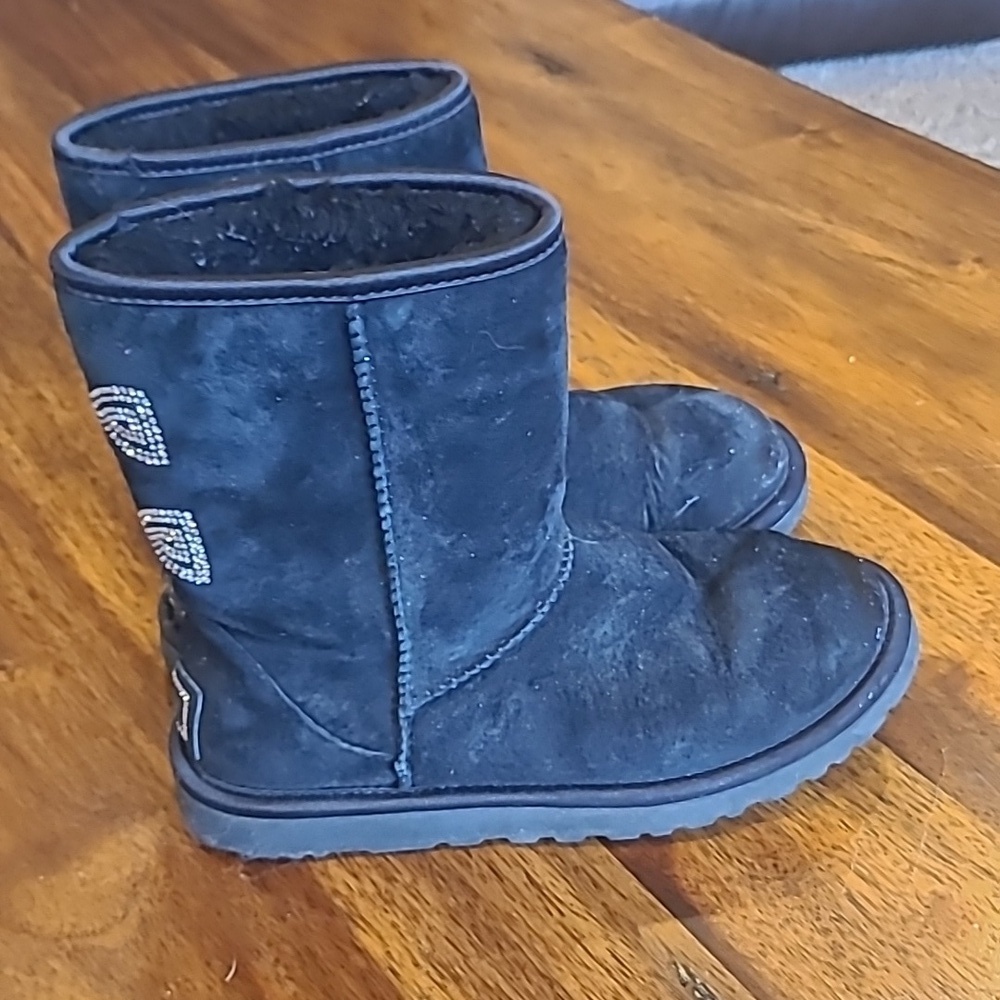 Ugg women's black boots size 6